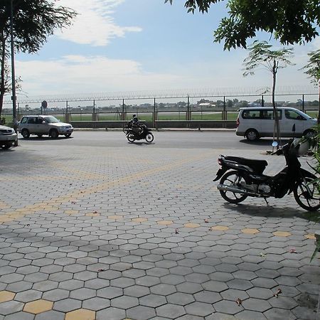 Golden Apple Hotel - Airport Phnom Penh Esterno foto