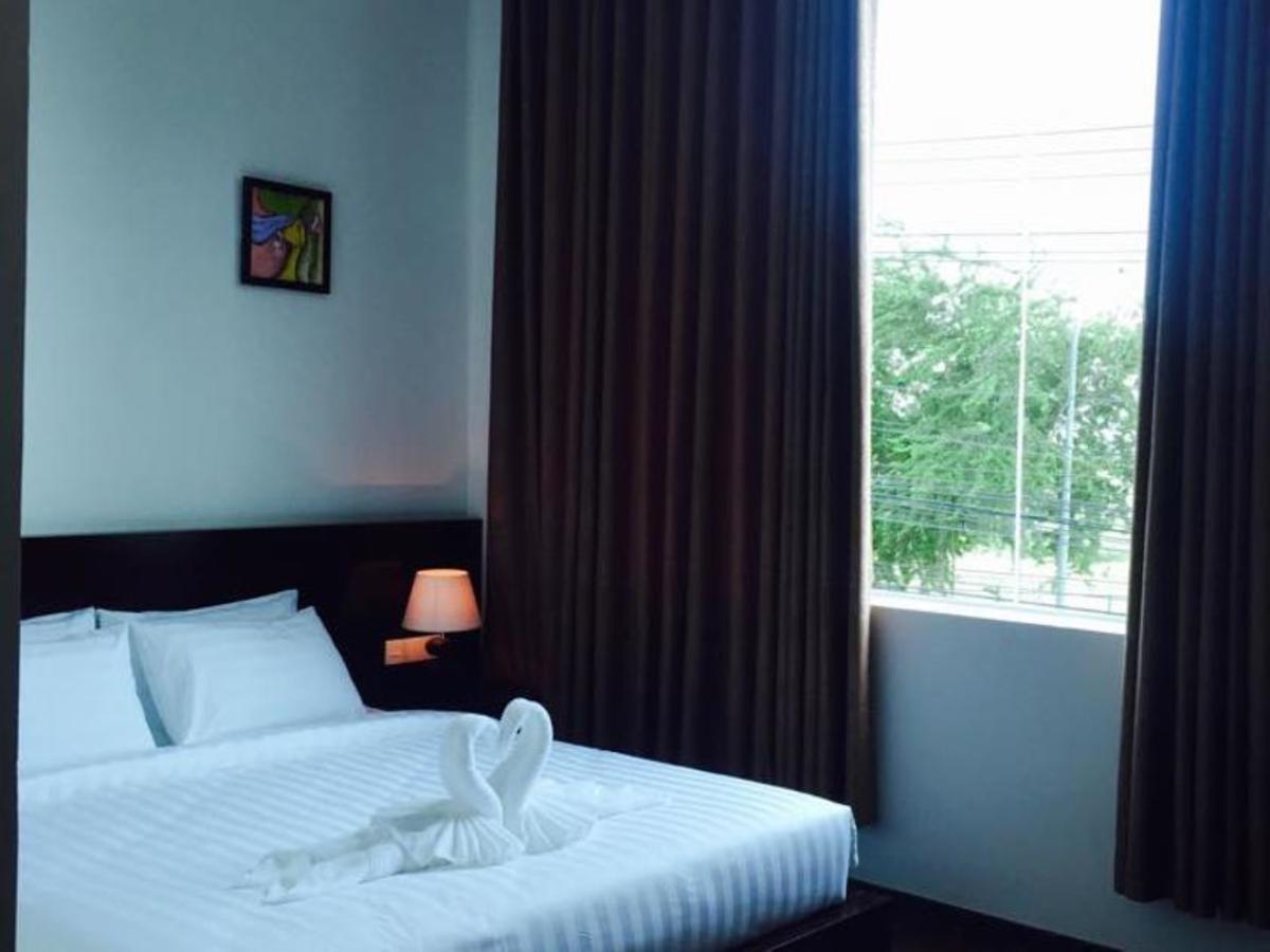 Golden Apple Hotel - Airport Phnom Penh Esterno foto