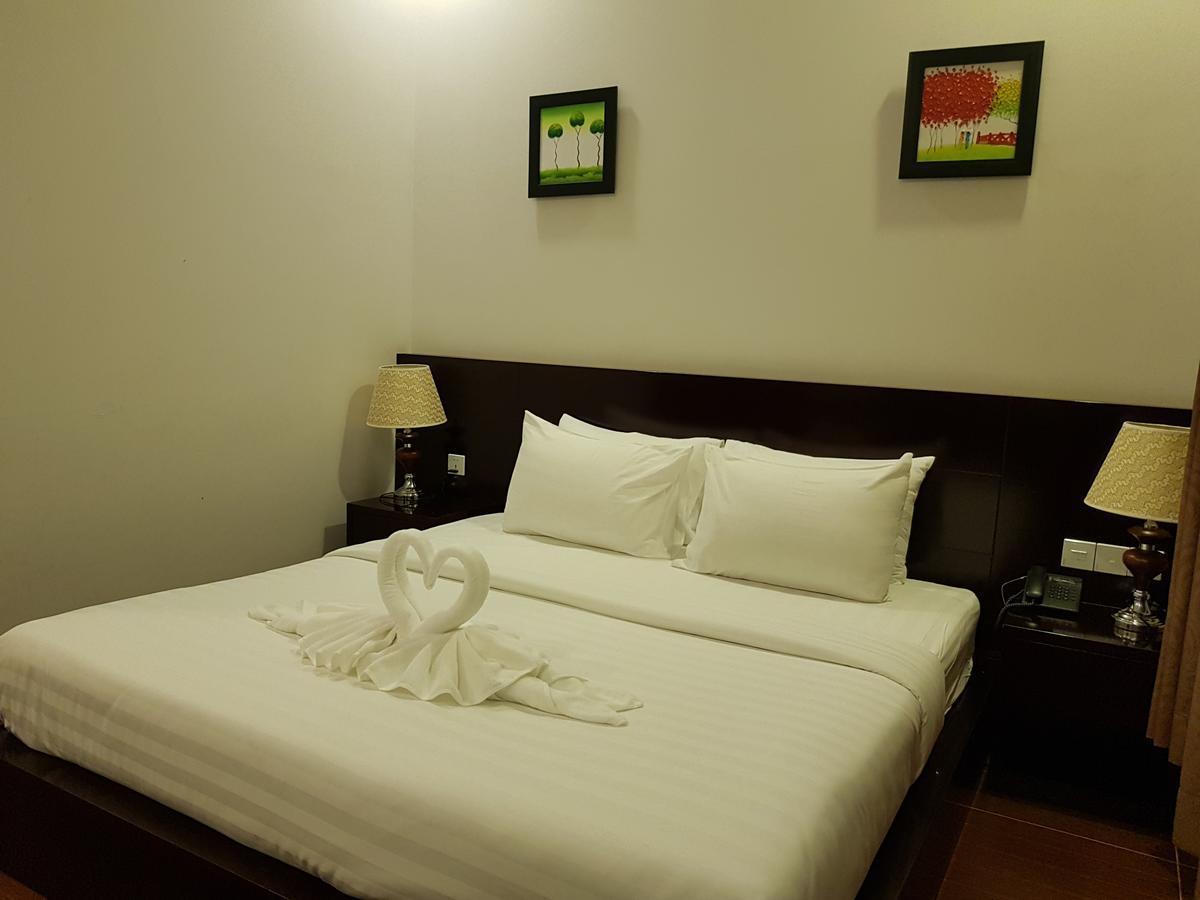 Golden Apple Hotel - Airport Phnom Penh Esterno foto