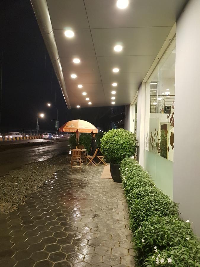 Golden Apple Hotel - Airport Phnom Penh Esterno foto